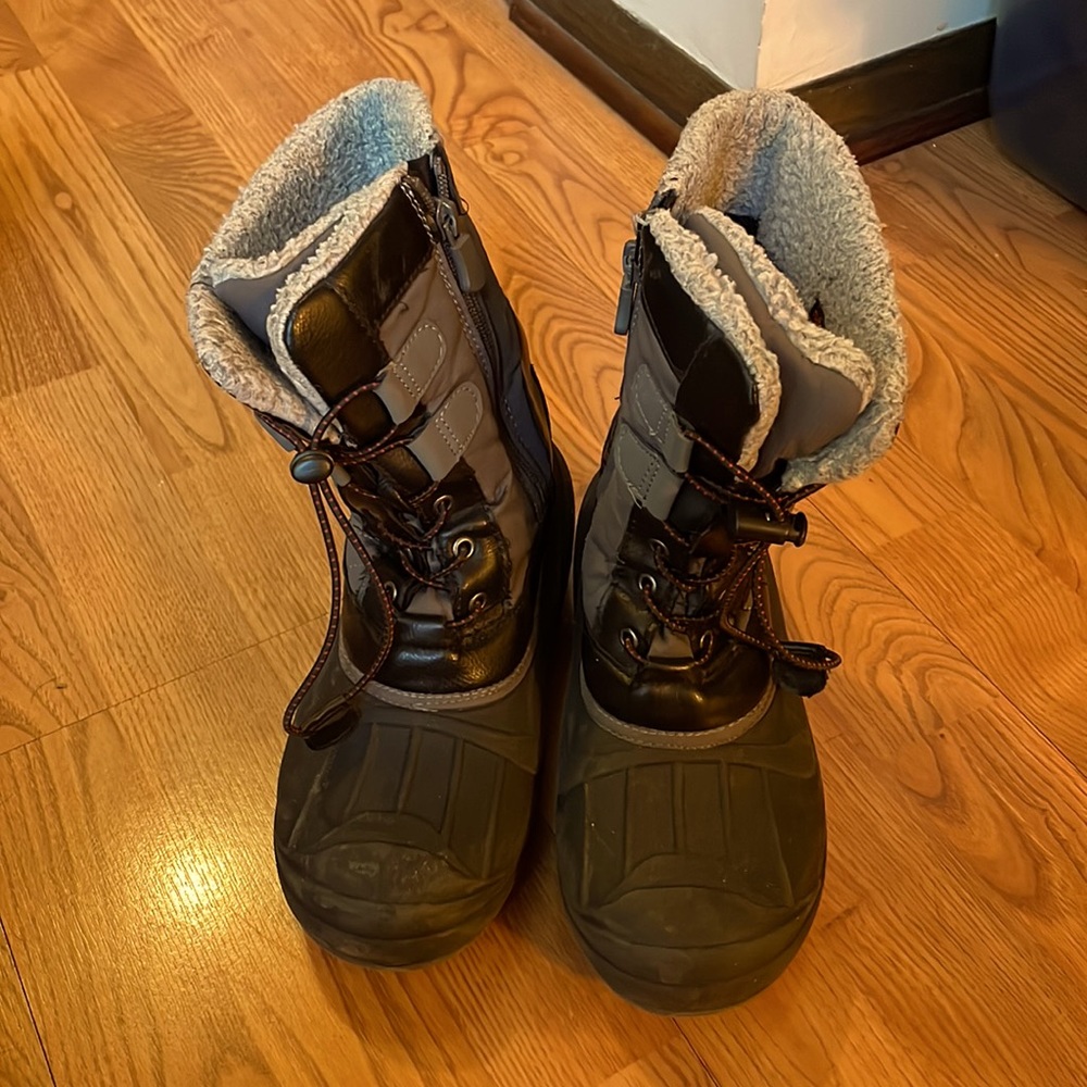 Boys Winter Boots size 3